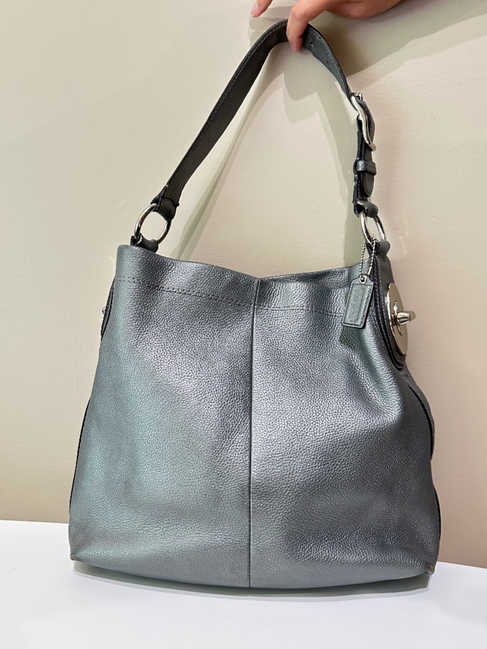 COACH F16535 Penelope Hobo Shoulder Bag Purse Silver Grey Pebbled Leather